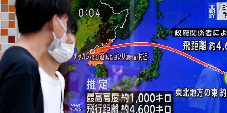 Corea del Norte dispara un misil que sobrevuela Japón por primera vez desde 2017