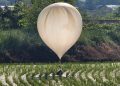 Corea del Norte envía al Sur cientos de globos con desechos