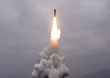 Corea del Norte lanza un misil no identificado hacia el mar de Japón