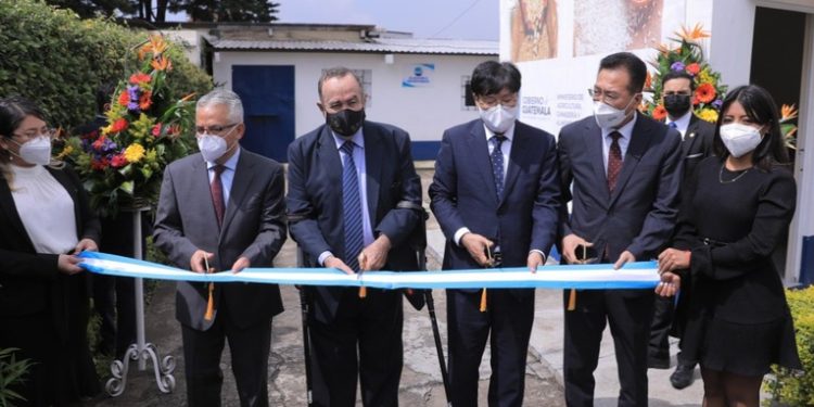 Corea del Sur inaugura un centro de cooperación agrí­cola en el paí­s