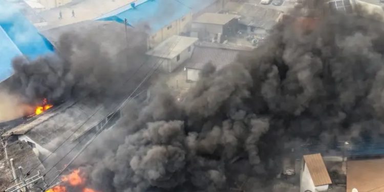 Corea del Sur lucha contra los peores incendios en el país