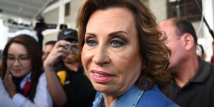 Corte de constitucionalidad falla a favor de Sandra Torres