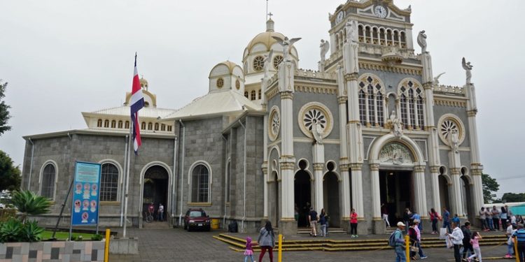 Costa Rica condena a Iglesia Católica por caso de abusos
