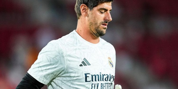 Courtois anuncia que deja la selección belga mientras la dirija Domenico Tedesco: 'No confío en él'