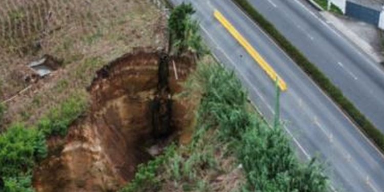 COVIAL reporta socavamiento en kilómetro 26.2 de la ruta hacia El Salvador