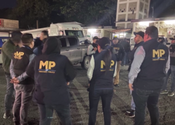 Coyote guatemalteco es capturado en operativo con 10 migrantes Ecuatorianos