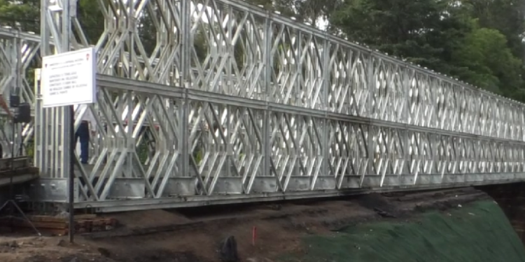 Crecida del río platanitos obliga al cierre temporal del puente en la carretera al pacífico