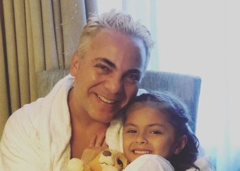 Cristian Castro y Sus Tres Hijos.