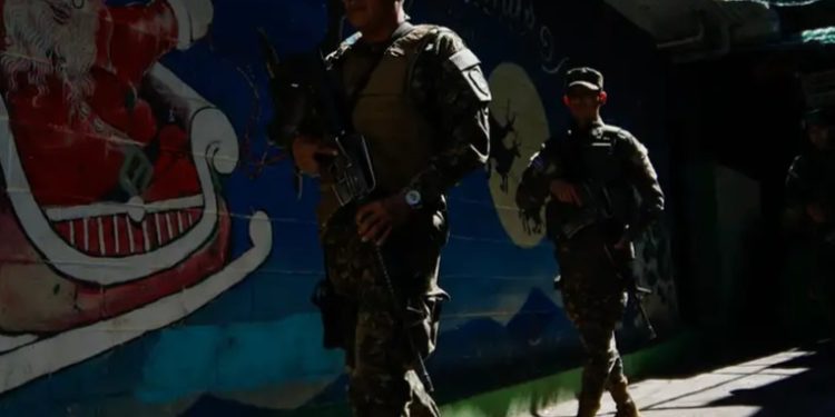 Cristosal denuncia acoso y espionaje del Estado salvadoreño