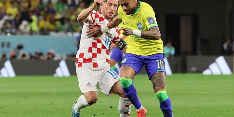 Croacia elimina a Brasil en penaltis y repite presencia en semifinales