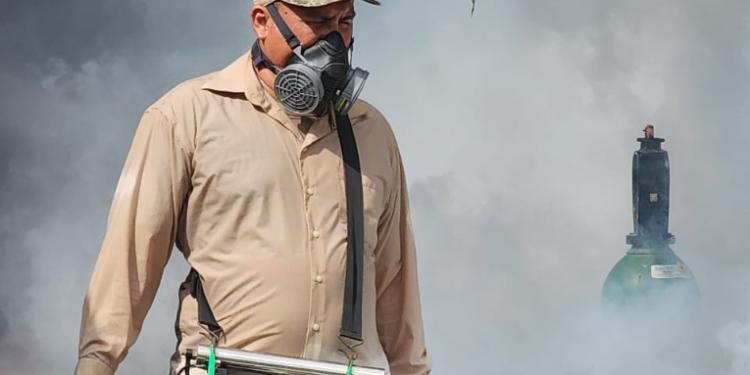 Cruz Roja Guatemalteca intensifica fumigaciones en Izabal para prevenir dengue, Sika y Chikungnya