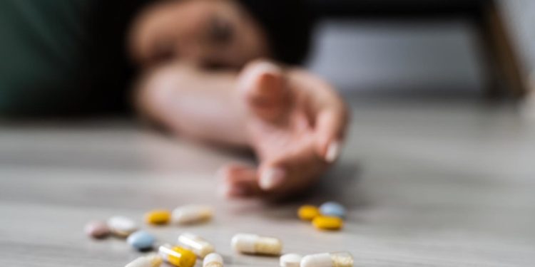 Cuatro hombres drogan a sus esposas para intercambiarlas entre ellos y violarlas