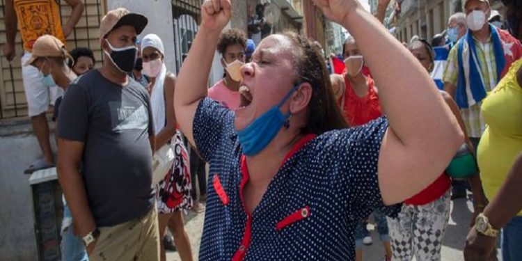 Cuba: denuncian juicios masivos tras protestas del 11J