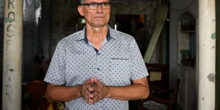 Cuba devuelve a prisión a los opositores Ferrer y Navarro