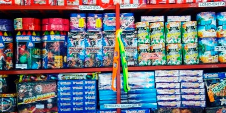 Cuerpos de socorro implementan Plan Belén para capacitar vendedores de fuegos artificiales