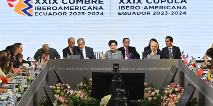 Cumbre Iberoamericana inicia marcada por ausencia de líderes