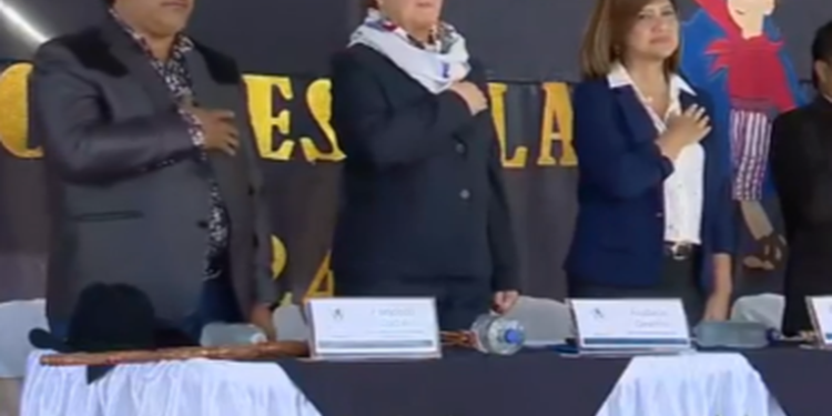 Dan banderazo de salida al ciclo escolar 2024 en el sector público