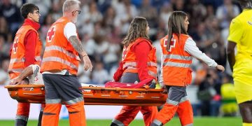 Dani Carvajal, operado con éxito de su rodilla y Ancelotti ya piensa en el recambio para el lateral derecho