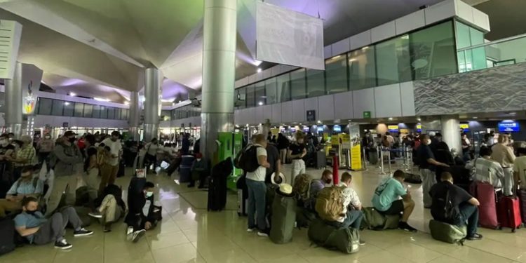 Datos migratorios revelan aumento del 11.5% en entradas y salidas en 2024