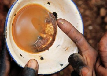 Decenas de muertos al derrumbarse una mina de oro en Sudán