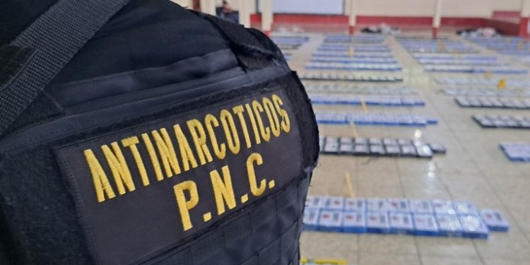 Decomisan casi 2 mil paquetes de cocaína en el Atlántico