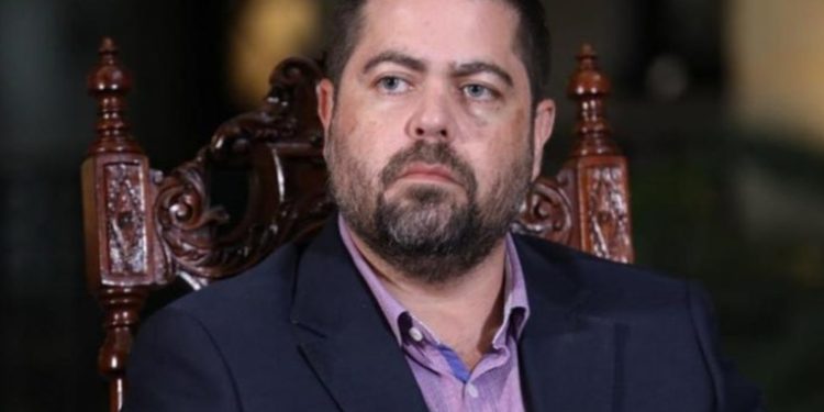 Denuncian a exministro Maldonado por supuestas anomalías en pasos a desnivel de Petapa y Roosevelt