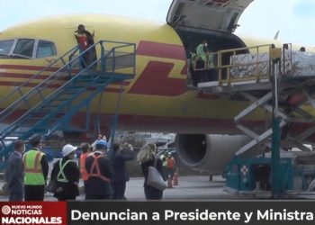 Denuncian a Presidente y Ministra por compra de vacunas