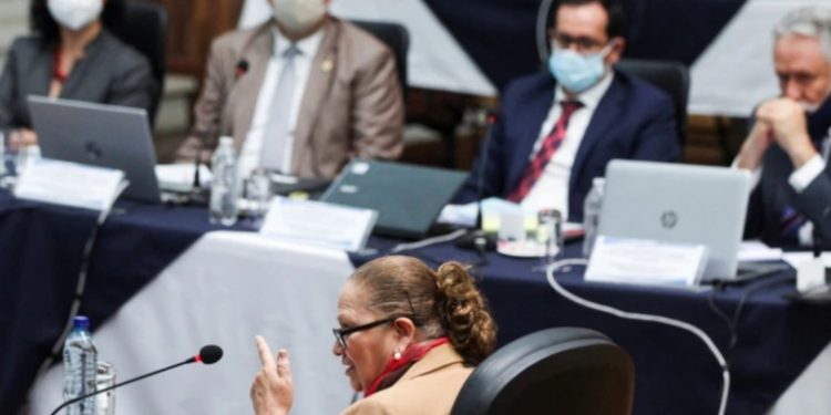 Denuncian injerencias en la elección del fiscal general de Guatemala