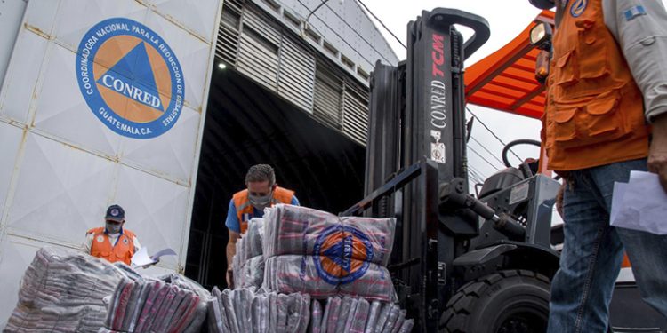 Denuncian sobrevaloración en compra de colchones en CONRED