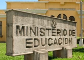 Denuncias a colegios por cobros indebidos han disminuido en el último año