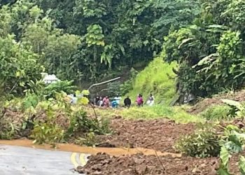 Derrumbes de tierra dejan al menos 33 muertos en Colombia