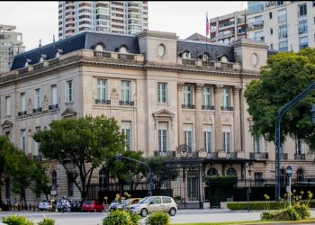 Desalojan embajada de EE.UU. en Argentina por amenaza de bomba