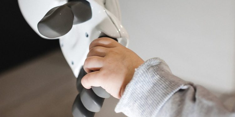 Desarrollan un sistema de inteligencia artificial capaz de 'pensar' como un bebé