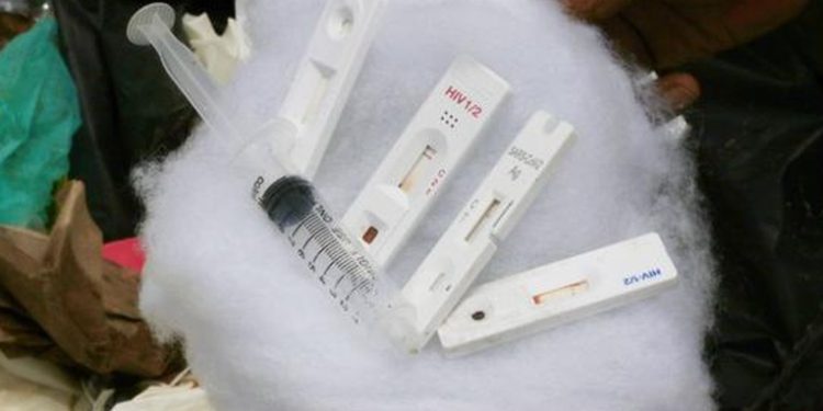 Descubren nueva variante más virulenta y transmisible del VIH