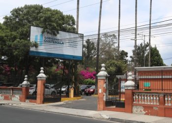 Descubren plazas fantasmas en el Ministerio de Ambiente