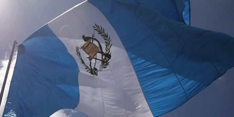 Desisten de realizar arreglos al Himno Nacional