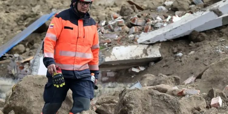 Deslizamiento de tierra deja seis muertos en Ecuador