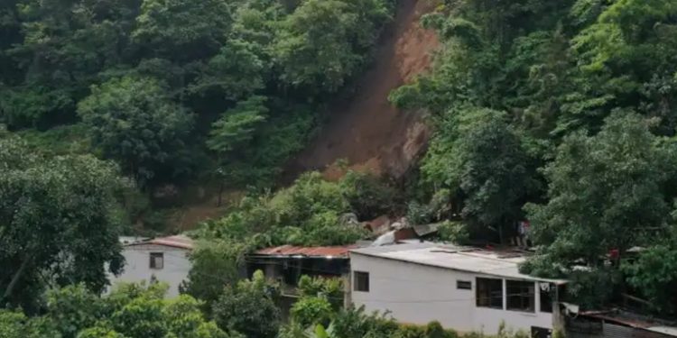 Deslizamiento en Pastores, Sacatepéquez deja dos niñas fallecidas