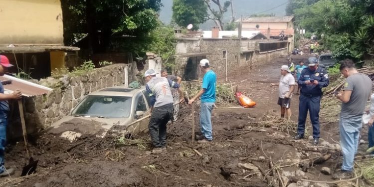Deslizamientos e inundaciones afectan a más de 33 mil residentes en ocho departamentos tras fuertes lluvias