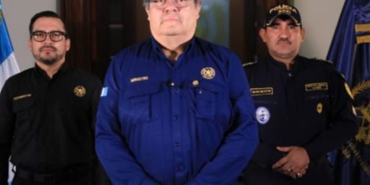 Desmantelan red de tráfico de personas con la complicidad de policías