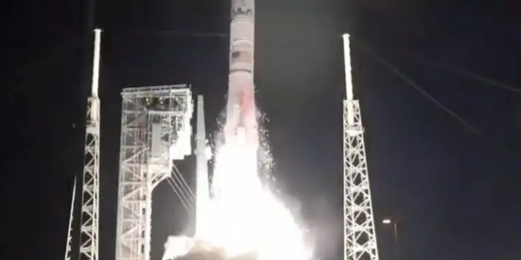 Despega el primer módulo lunar estadounidense en medio siglo