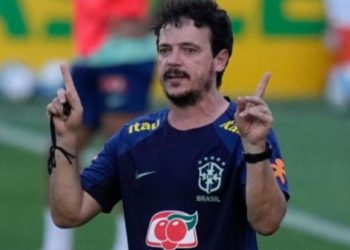 Despiden al entrenador Fernando Diniz