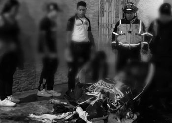 Destituyen a agentes por abandonar vigilancia antes de masacre en funeraria