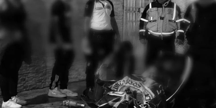 Destituyen a agentes por abandonar vigilancia antes de masacre en funeraria