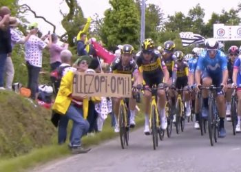 Detenida la aficionada que provocó una caí­da en la primera etapa del Tour