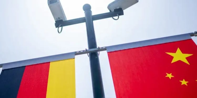 Detienen a ultraderechista alemán por sospecha de espionaje