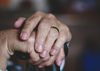Detienen en EE.UU. a un hombre por agredir sexualmente a una anciana de 90 años y con demencia