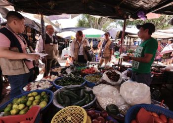 Diaco verifica precios de la canasta básica en Santa María de Jesús