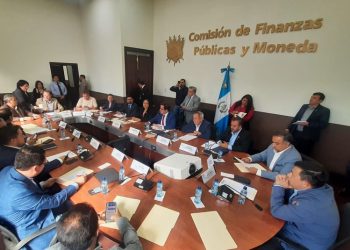 Dictamen favorable a iniciativa que asegura fondos para ampliación de carretera entre El Progreso y Zacapa