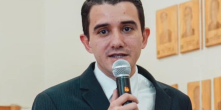 Diego Eduardo de León busca frenar proceso judicial mediante amparo en la CSJ